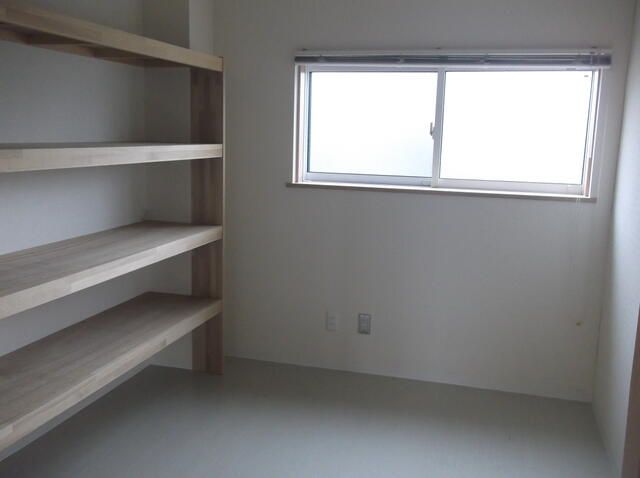 Office Hirosaki Park for Rent | 177 sqm Commercial Space Near Castle - Thumbnail 2