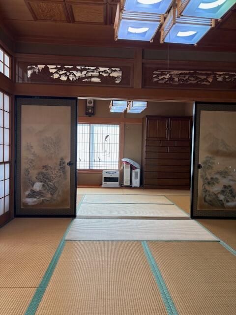 Spacious 4LDK House in Takasaki with 718㎡ Land - Thumbnail 4