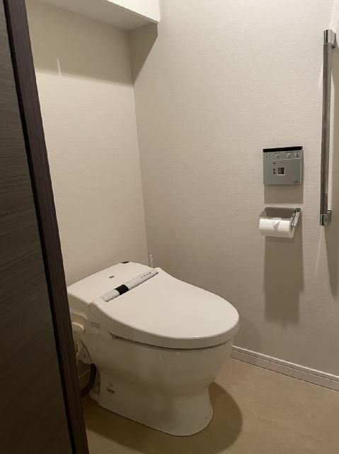 1LDK Apartment for Sale in Meguro, Tokyo - 44.08 sqm - Thumbnail 4