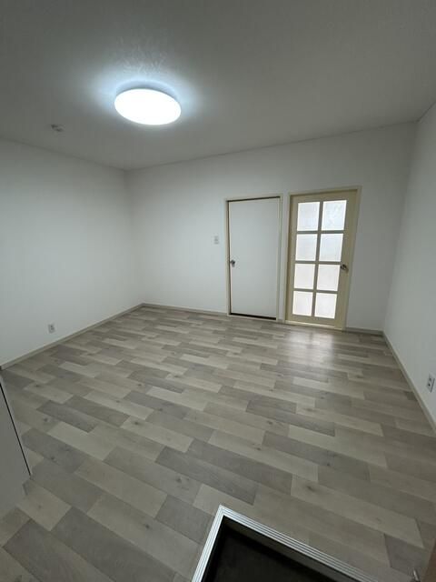 2DK Apartment for Rent in Samukawa, Kanagawa - 43.10 sqm - Thumbnail 4