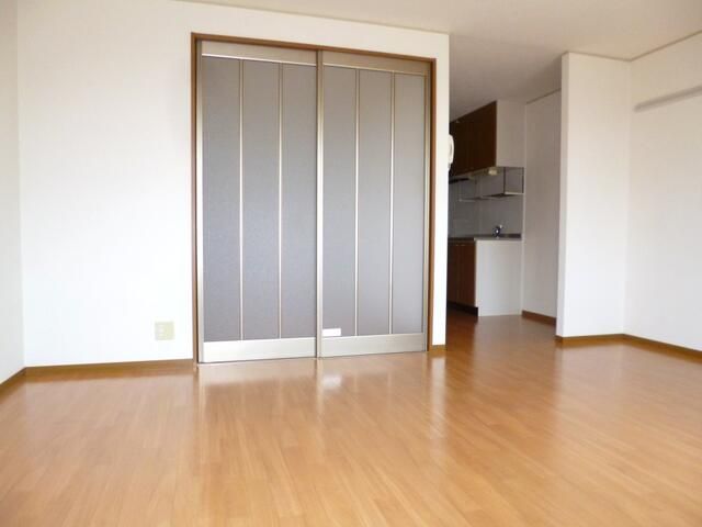 1LDK Apartment for Rent in Utsunomiya, Tochigi - Thumbnail 3