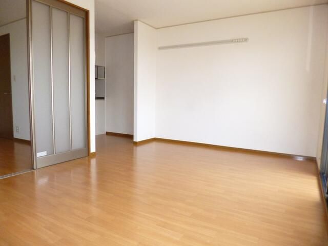 1LDK Apartment for Rent in Utsunomiya, Tochigi - Thumbnail 4
