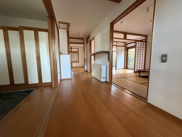5SLDK Detached House for Sale in Kunitachi, Tokyo - Thumbnail 4