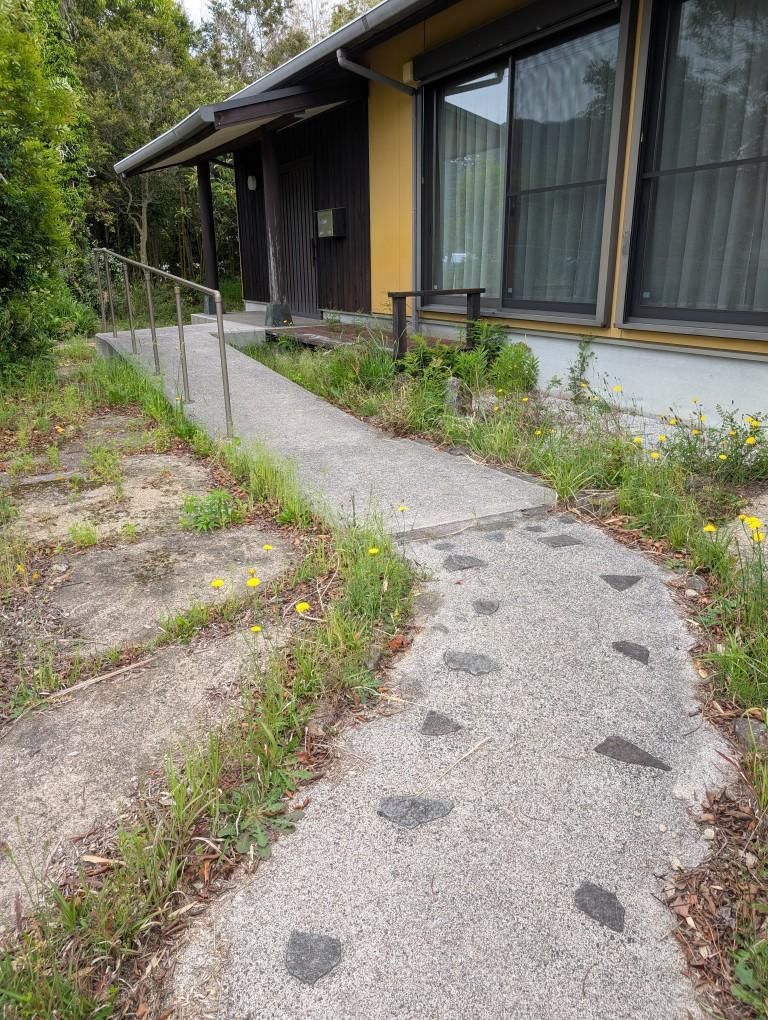 3LDK Wooden House with Garden for Sale in Hofu, Yamaguchi - Main Image