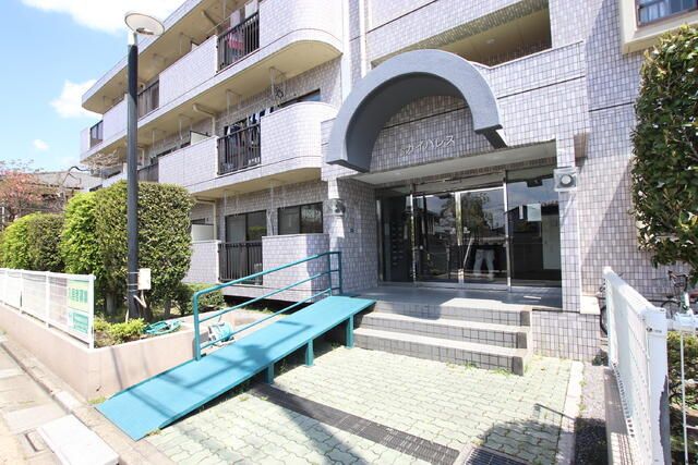 Sky Palace 3LDK Apartment for Rent in Toda City, Saitama - Thumbnail 2