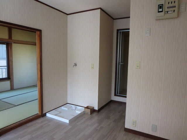 2DK Apartment for Rent in Kamakura City, Kanagawa - Thumbnail 3