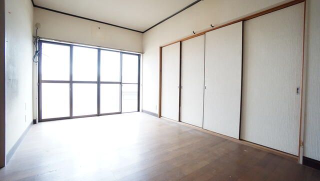 5DK Detached House with Large Garden in Yokkaichi, Mie - Thumbnail 3