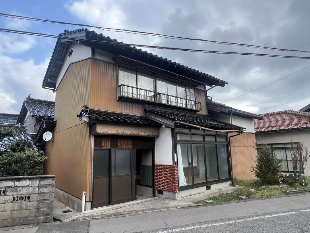 1942 Traditional House in Kotoura, Tottori - 9DK Layout - Thumbnail 3