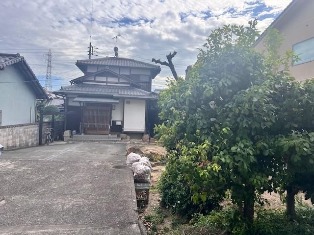 3LDK Detached House with 3 Parking Spaces in Okayama's Kita Ward - Thumbnail 2
