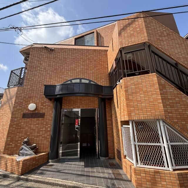 Commercial Building for Sale in Ikebukuro, Toshima, Tokyo - Thumbnail 2