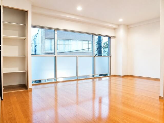 1LDK Apartment for Sale in Ichikawa, Chiba - Thumbnail 2