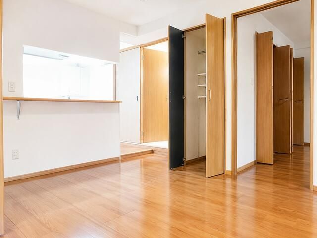1LDK Apartment for Sale in Ichikawa, Chiba - Thumbnail 4