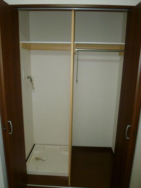 1DK Apartment for Rent in Setagaya, Tokyo - Thumbnail 4