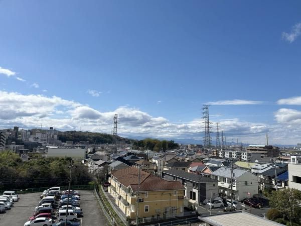 The Square 3LDK Condo for Sale in Tama, Tokyo - Thumbnail 4