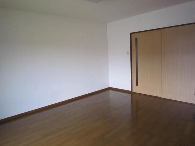 1K Apartment for Rent in Nonoichi City, Ishikawa - Thumbnail 3