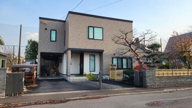 7SLDK Detached House in Kita Ward, Sapporo with 401.97 sqm Land - Thumbnail 2
