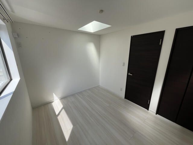 Modern 3SLDK House for Sale in Saitama City's Sakura Ward - Thumbnail 2