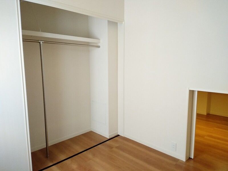 Modern 2SLDK Apartment in Tachikawa, Tokyo - Thumbnail 4