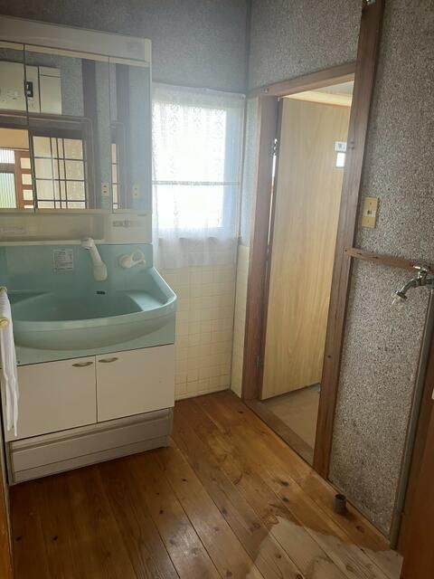 6DK House for Sale in Quiet Usa, Oita with Free Parking - Thumbnail 3