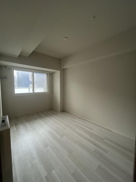 2LDK Apartment for Sale Near Kanjo-dori Higashi Station - Thumbnail 4