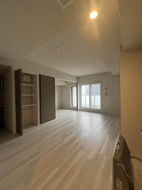 2LDK Apartment for Sale Near Kanjo-dori Higashi Station - Thumbnail 3