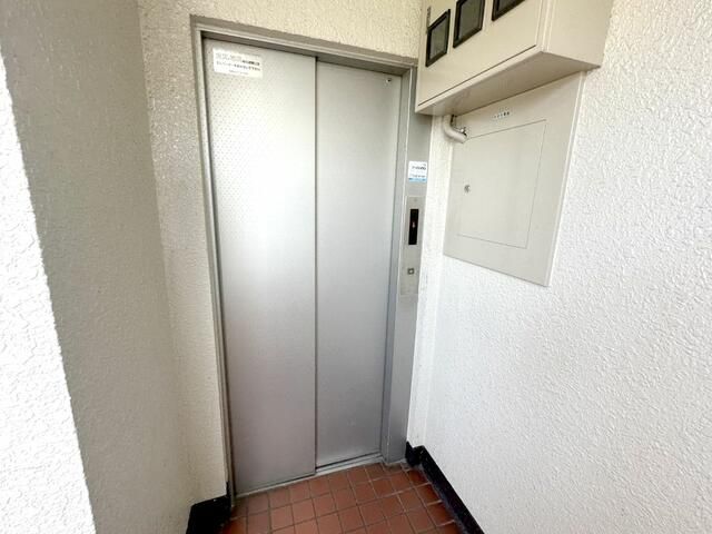 Office for Rent in Adachi, Tokyo - 40.5 sqm Near Daishimae Station - Thumbnail 4