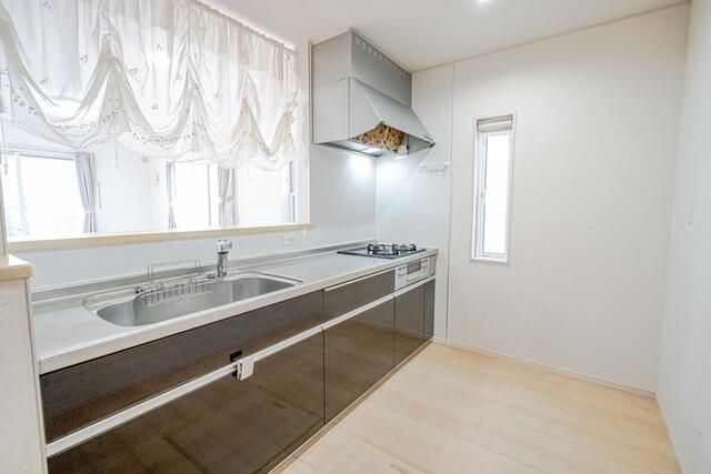 4LDK Detached House in Wakamatsu, Kitakyushu | 2014 Build - Image 1