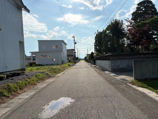 340 sqm Residential Land for Sale in Towada, Aomori - Thumbnail 2