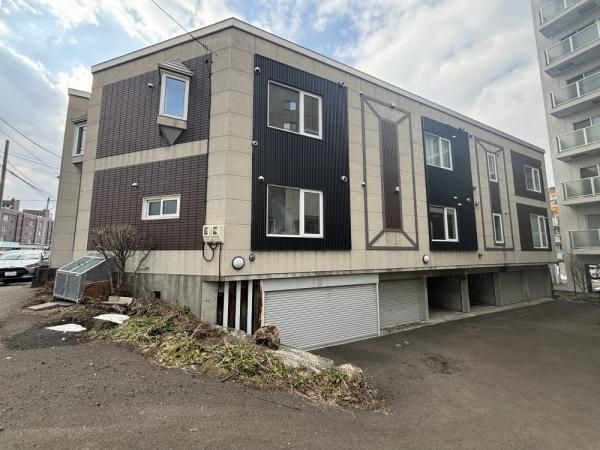 Apartment Building for Sale in Toyohira-ku, Sapporo - Thumbnail 4