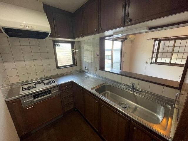 3LDK House for Sale in Atami, Shizuoka - 124.34㎡ Living Space - Thumbnail 2