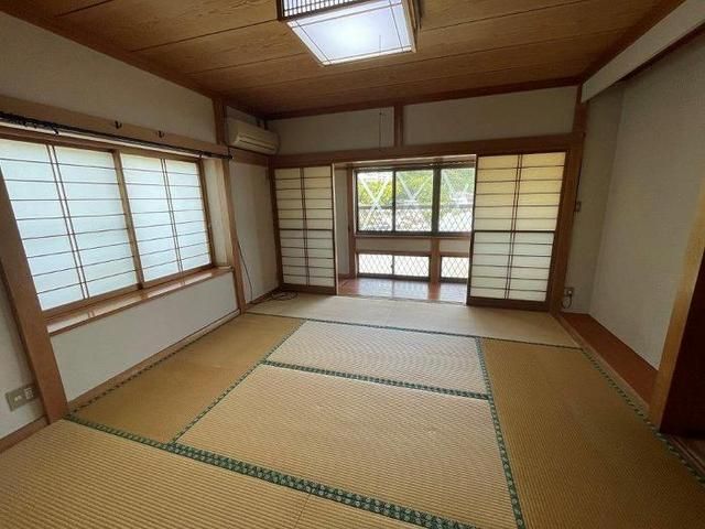 3LDK House for Sale in Atami, Shizuoka - 124.34㎡ Living Space - Thumbnail 3