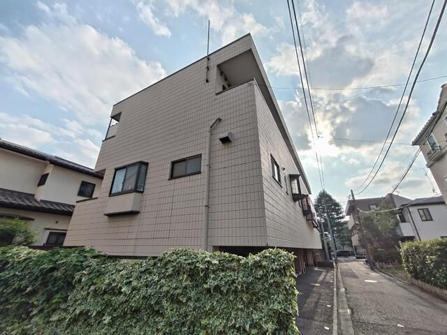 1R Apartment for Rent in Kunitachi, Tokyo - 9 min to Yaho Station - Thumbnail 2