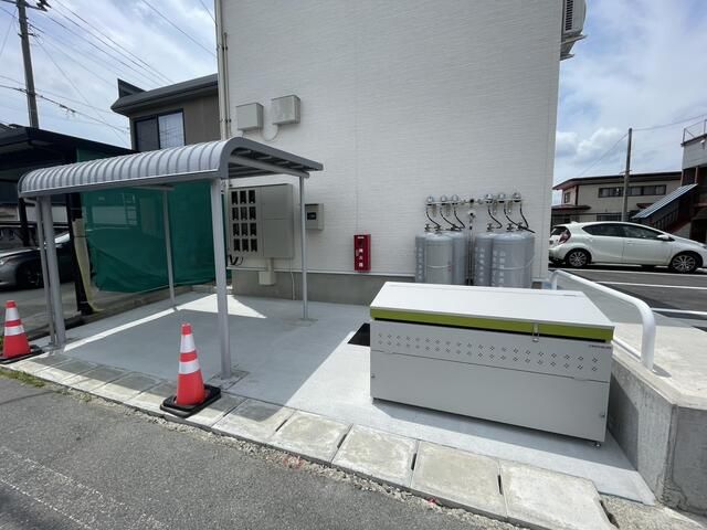 Modern 1LDK Apartment in Yonezawa, Yamagata - 41.81 sqm - Thumbnail 4
