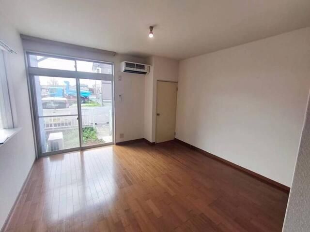 2LDK Terrace House for Rent in Nagareyama, Chiba - Thumbnail 3