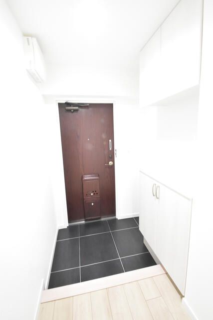 3LDK Apartment for Sale in Kita Ward, Sapporo - 69.6m² - Thumbnail 2
