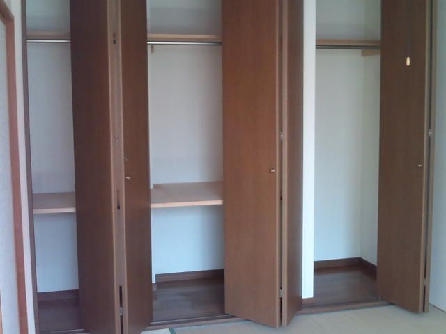 1LDK Apartment for Rent in Hirosaki, Aomori - 49,000 Yen - Thumbnail 2