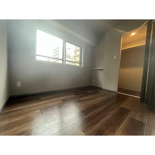 2LDK Apartment for Rent near Maruyama Koen Station, Sapporo - Thumbnail 4