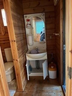 1997 Wooden 2DK House for Sale in Yura, Wakayama - Image 22