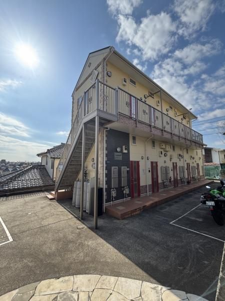 Unite Tsurumi Luxanbule Apartment Building for Sale in Yokohama - Thumbnail 2