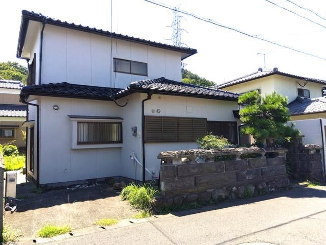 3LDK Detached House for Sale in Oita City, Oita Prefecture - Thumbnail 2