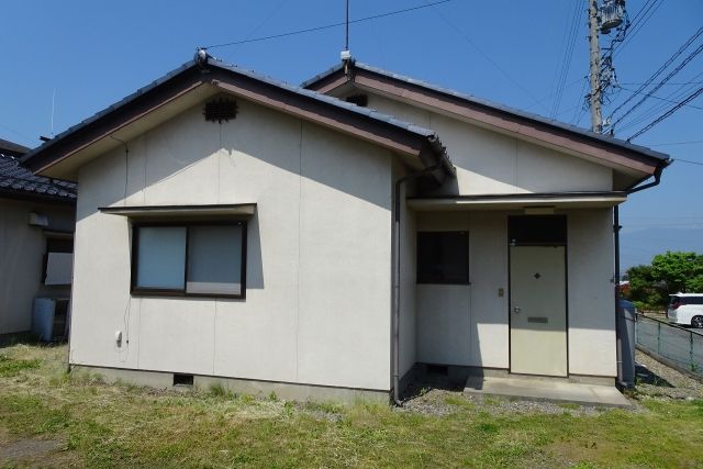 2LDK Detached House for Rent in Matsumoto, Nagano - Thumbnail 2