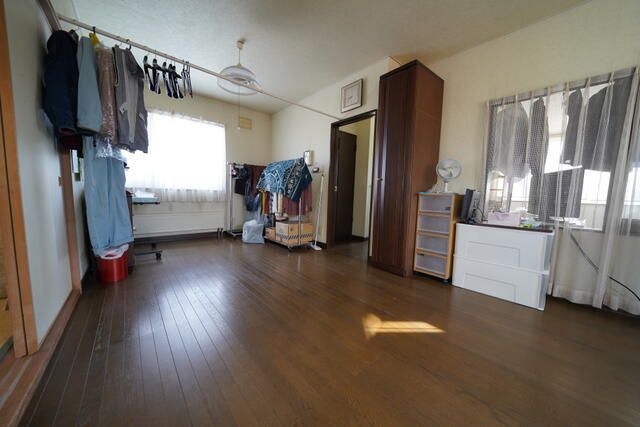 5LDK Family House in Sapporo's Teine Ward with Free Parking - Image 22