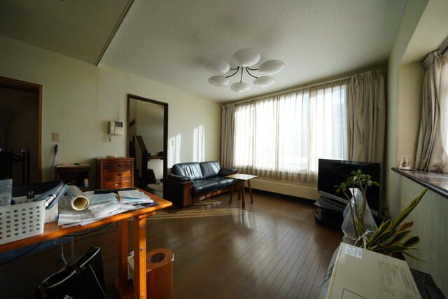 5LDK Family House in Sapporo's Teine Ward with Free Parking - Image 22
