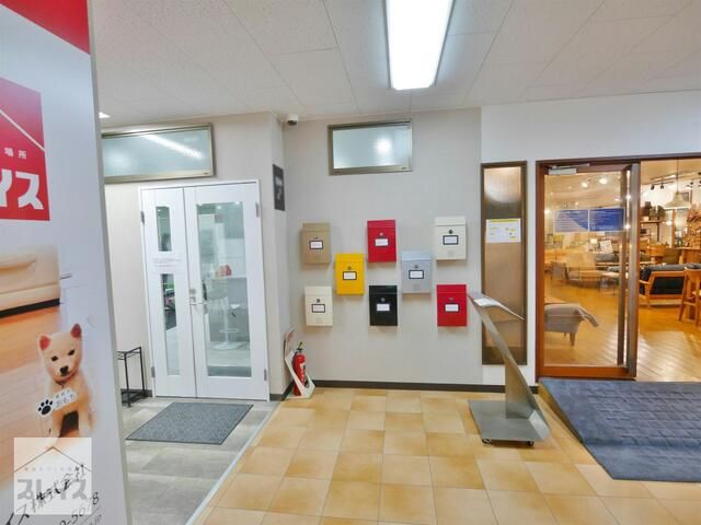 Nissei Mitaka Mansion Commercial Unit for Sale in Mitaka, Tokyo - Thumbnail 3