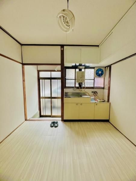 1968 Terraced House for Sale in Moriguchi, Osaka - 3K Layout - Thumbnail 4