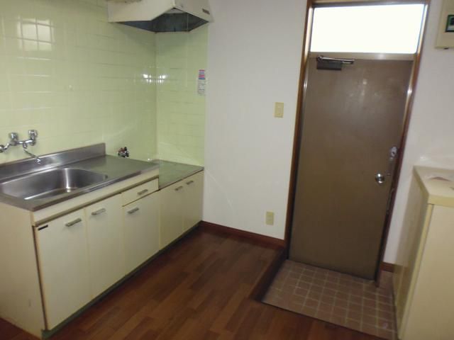 Terrace House for Rent in Kunitachi, Tokyo - 3DK, 54.17 sqm - Thumbnail 4