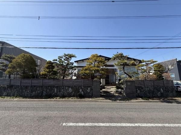 2LDK Detached House on Corner Lot in Ishikari, Hokkaido - Thumbnail 3