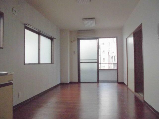 1DK Apartment for Rent Near Warabi Station, Saitama - Thumbnail 3