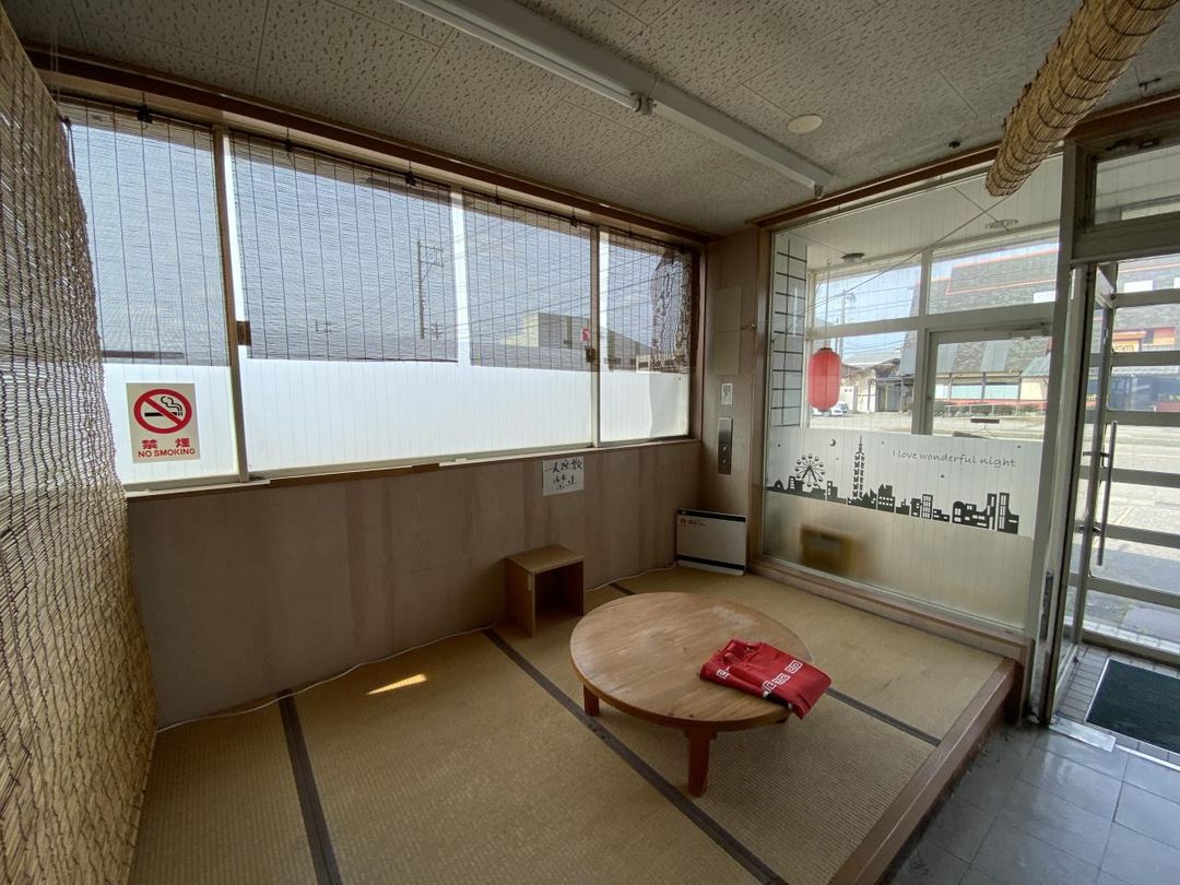 Shop for Rent in Komatsu, Ishikawa - 154 sqm with Free Parking - Thumbnail 3