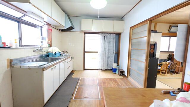 1989 4DK House in Kagoshima's Sakuragaoka | 150.04 sqm Land - Thumbnail 2